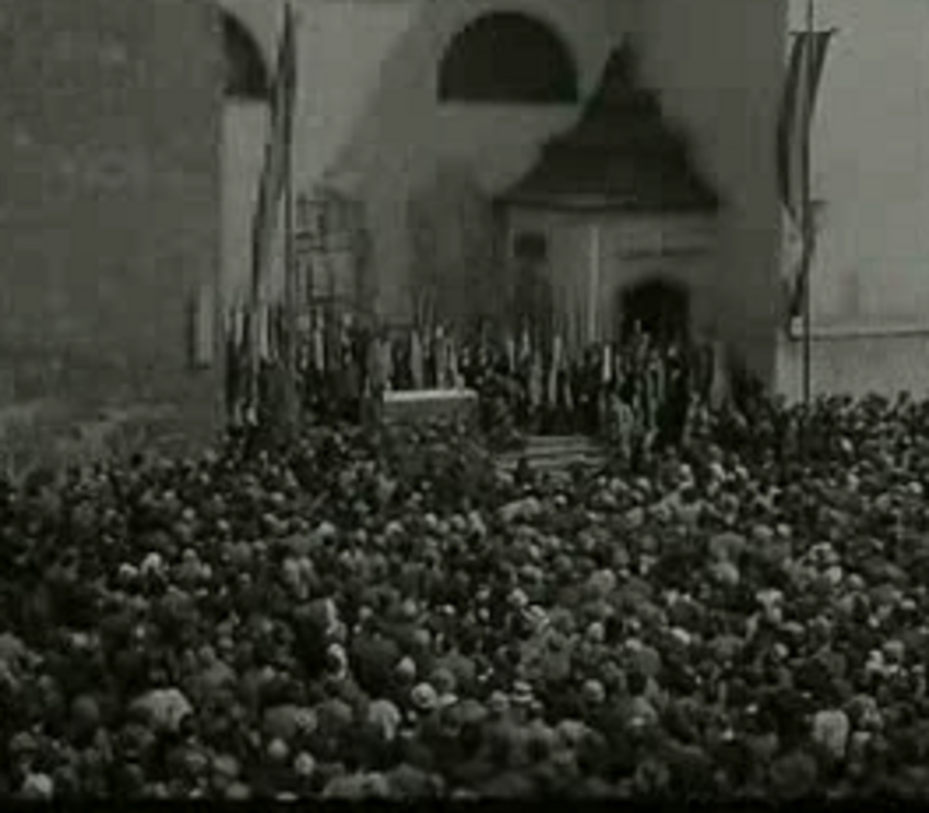 ÖVP in Krems vor Pfarrkirche © klaus edel dgpb Screenshot